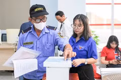 岘港市清溪坊应用数字化转型，帮助人民保护个人数据安全。图自人民报