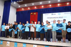 2026年越南特别建设活动9间房屋交接仪式。图自《劳动报》