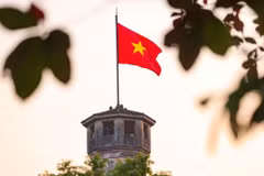 越南已从一个贫穷、落后的国家发展成为一个经济规模较大的国家、高度开放的经济体以及国际社会积极且负责任的一员。图自越通社