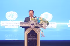 越南公安部副部长阮文龙上将在会上发言。图自越通社