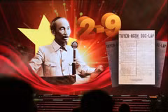 胡志明国家政治学院的脉光胜教授说：“与不朽的独立宣言一样，金星红旗也见证了祖国的神圣时刻：一个新的越南国家。图自《越南之声》