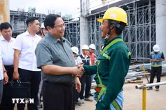 范明政总理督促加快服务2027年APEC会议的各工程项目建设进度