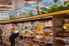 今年上半年食品和餐饮服务类价格上涨4.79%。图自Vietnam+