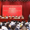 越南国会主席陈青敏在第十五届国会第十次会议前与选民接触。图自越通社