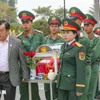 援老越南志愿军和专家烈士追悼会和安葬仪式在奠边省举行。图自越通社