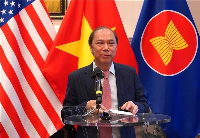 越南驻美国大使阮国勇发表讲话。图自越通社
