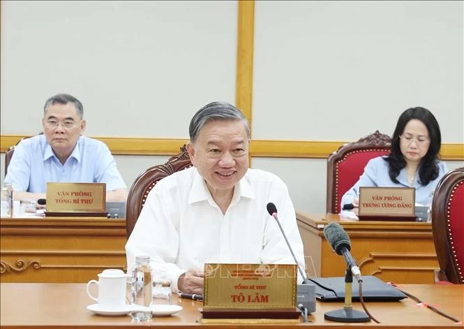 苏林总书记主持会议。图自越通社