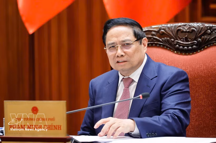 越南政府总理范明政主持召开政府常务会议。图自越通社