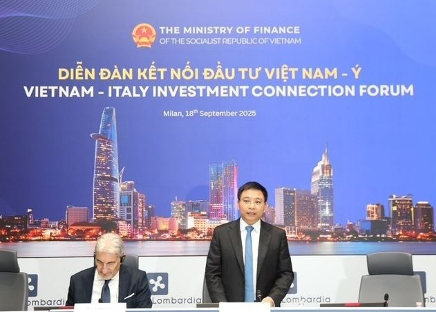 越南财政部长阮文胜在论坛上发表讲话。图自MOF