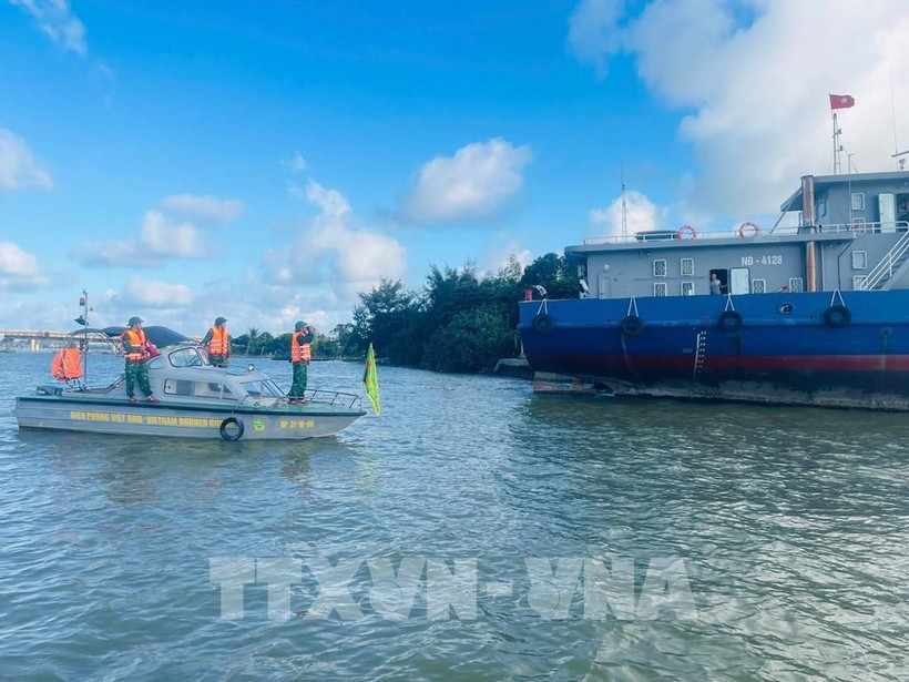 第12号台风:确保东海北部海域船舶安全。图自越通社