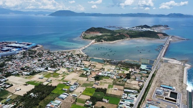 鸟瞰云峰经济区。图自越通社