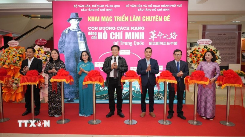 "胡志明同志在中国的革命之路"专题展览开展。图自越通社