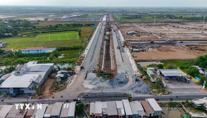 通往VSIP芹苴工业园区的道路与80号国道交汇处。图自越通社