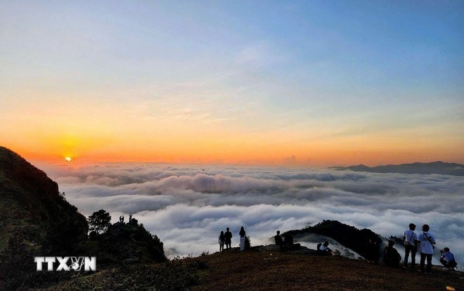 同高山顶的美景。图自越通社