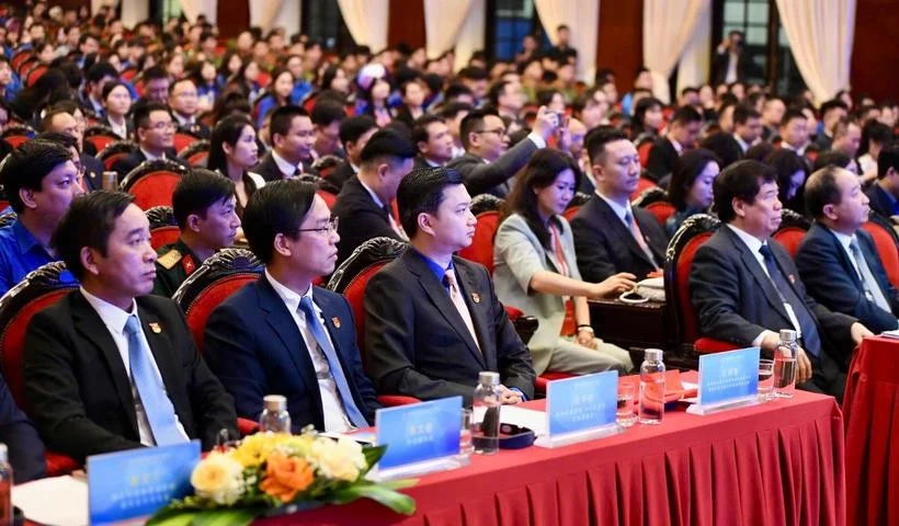 2025年第24届越中青年友好会见活动在河内开幕。图自Vietnam+