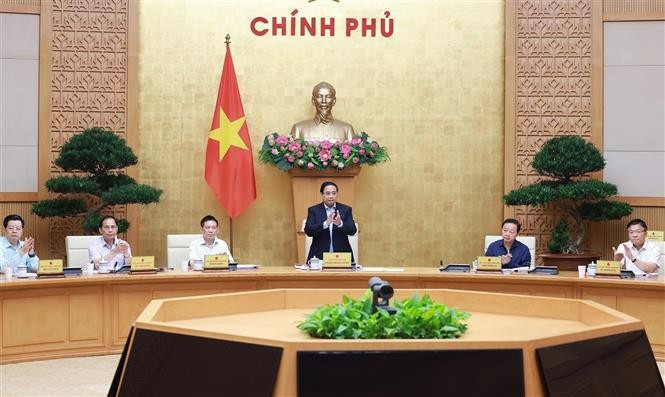 越南政府总理范明政主持召开9月政府立法工作专题会议。图自越通社
