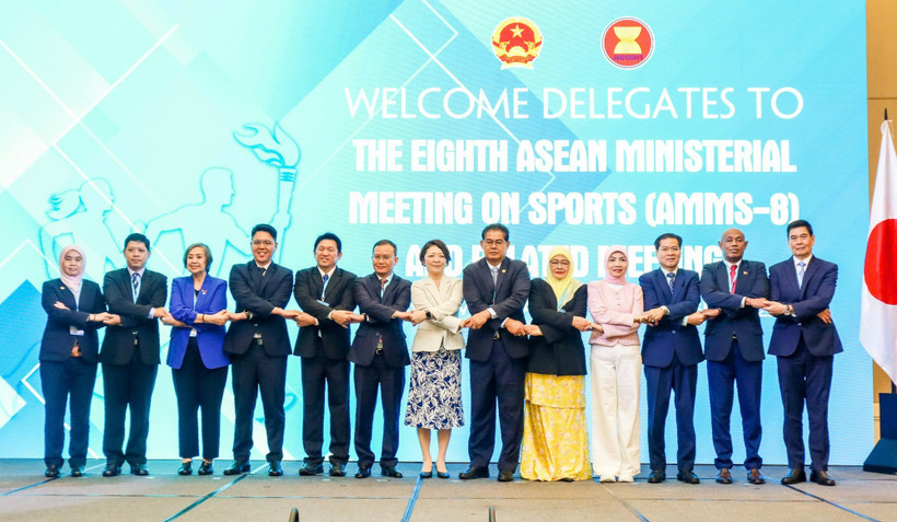 与会代表合影。图自baochinhphu.vn