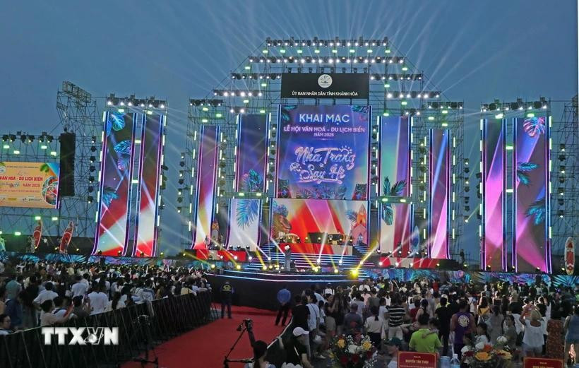 庆和省2025年海洋文化旅游节开幕。图自越通社