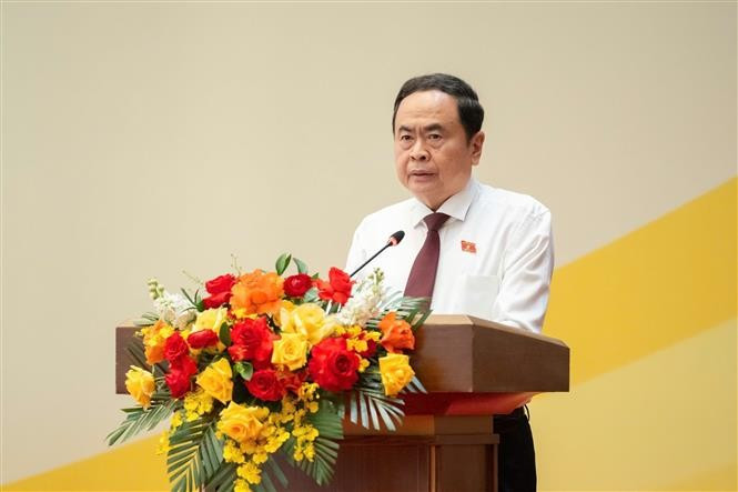 越南国会主席陈青敏发表讲话。图自越通社