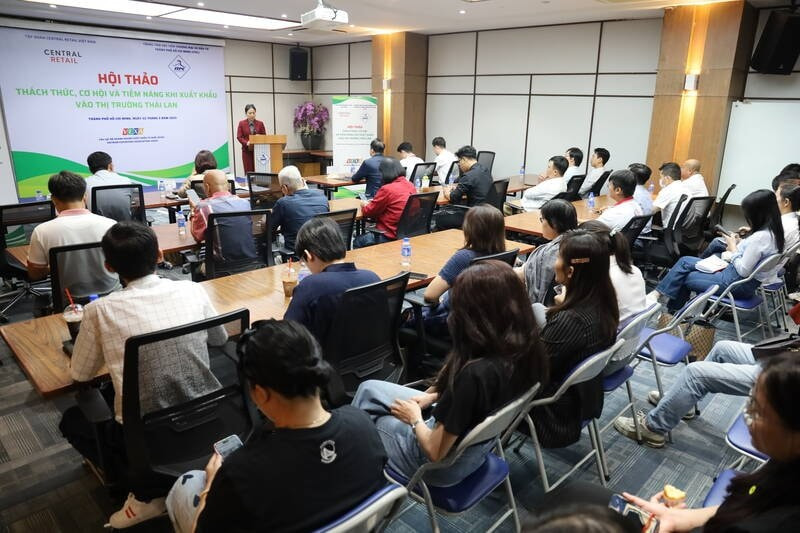 研讨会场景。图自https://doanhnhansaigon.vn/