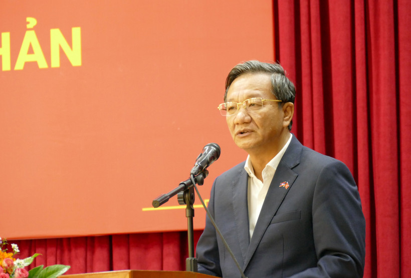 越南驻老挝大使阮明心在活动上发表讲话。图自越通社