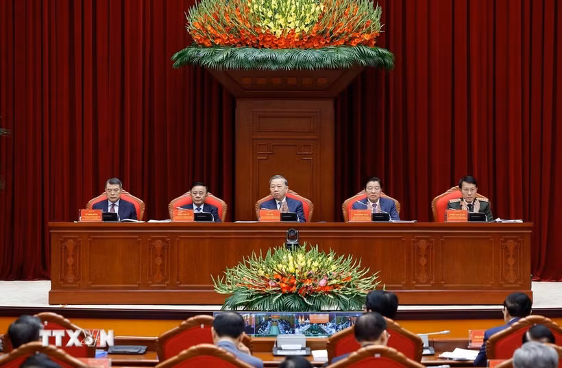 越共中央总书记苏林主持召开越共十三大任期内反腐败反浪费反消极工作总结会议。图自越通社