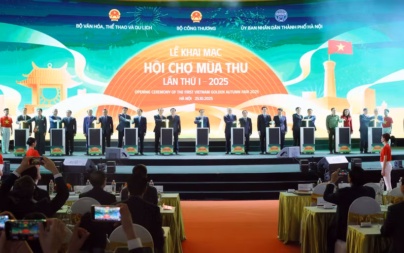 2025年第一届秋季博览会在河内东英越南展览中心（VEC）隆重开幕。图自越通社