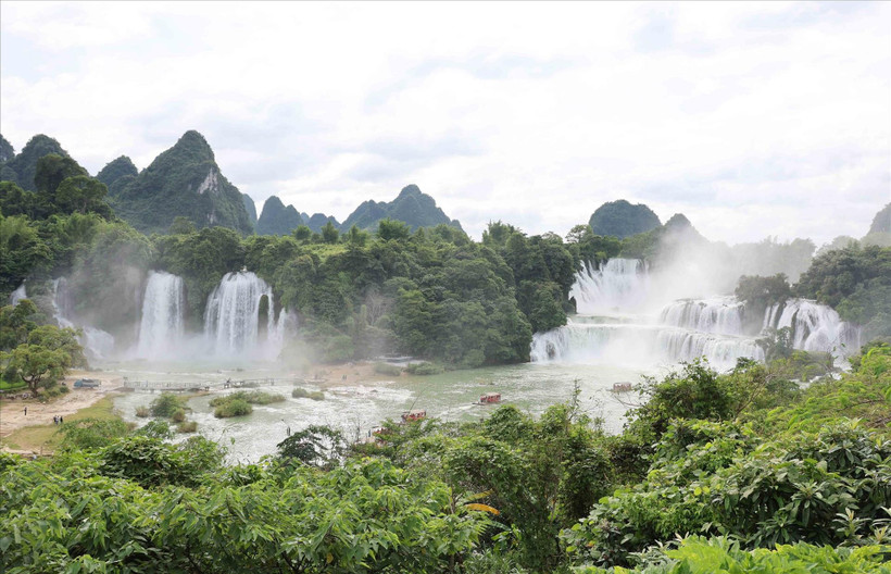  板约（越南）—德天（中国）瀑布景区。图自越通社