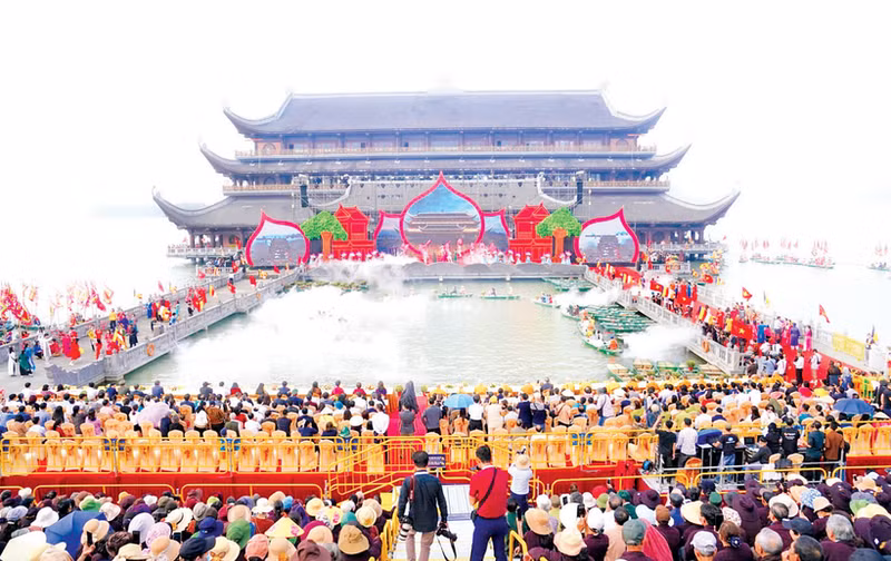 三祝寺一直以来吸引着大量游客前来参观、体验。图自人民报