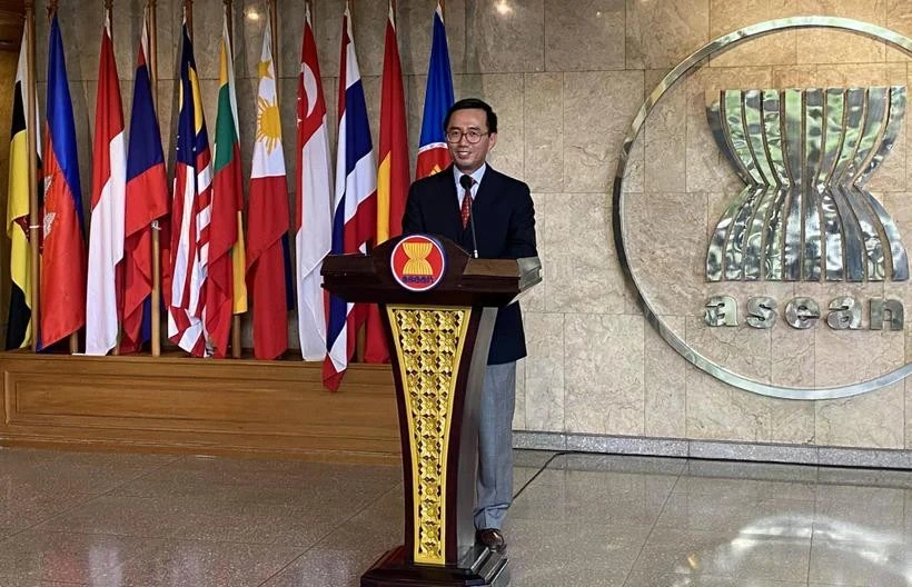 越南外交部领导授权，东盟司司长陈德平大使率越南代表团出席会议。图自越通社