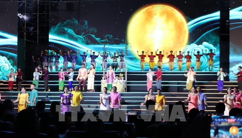 文艺表演节目。图自越通社