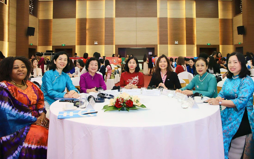 “新时代女性与性别平等”论坛在河内召开。图自phunuvietnam.vn