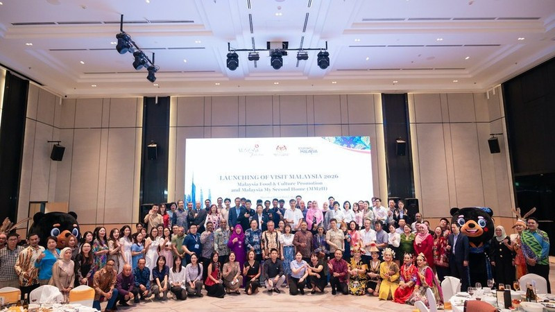 双方代表合影。图自人民报