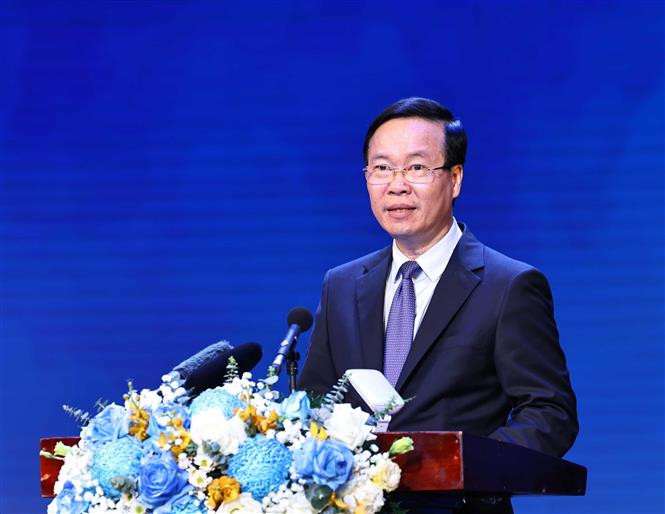 国家主席武文赏:每位医生需保持爱岗敬业精神 | Vietnam+ (VietnamPlus)