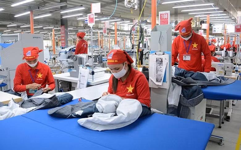 越南经济继续保持强劲增长态势，强劲的制造业以及对外出口活动和外国直接投资的升温是主要动力。图自互联网