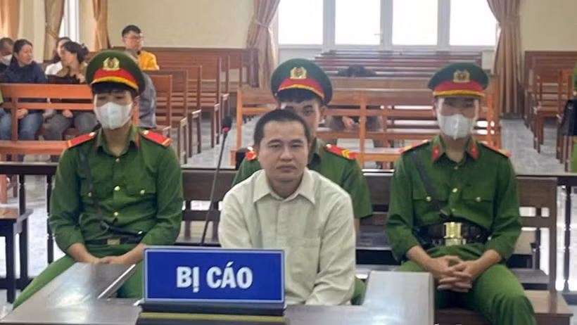 被告人黄越庆