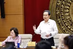 国会主席陈青敏在会上发言。图自越通社