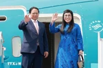 越南政府总理范明政偕夫人黎氏碧珍和越南高级代表团离开首都河内，前往巴西出席2025年金砖国家领导人扩大会议并开展双边活动。图自越通社
