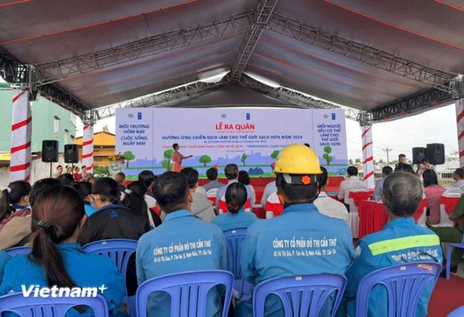 “2024年让世界更清洁”运动的响应活动启动仪式在芹苴市举行。图自Vietnam+ 阿.JPG