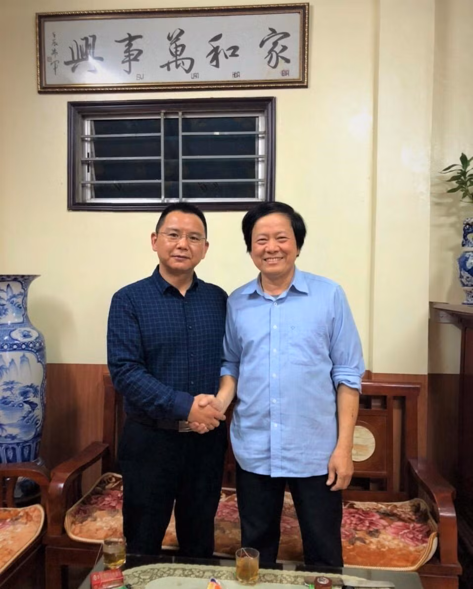 ong-tran-va-ong-luu-chup-anh-6156.jpg