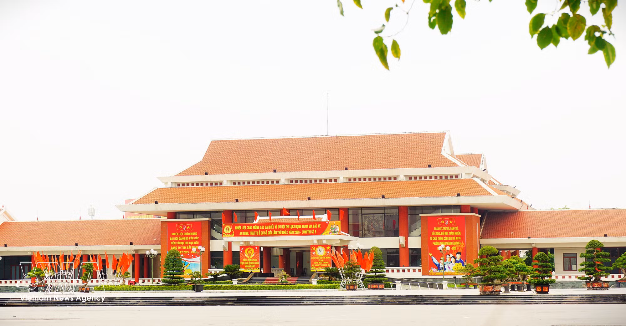 vnanet-trung-tam-van-hoa-luy-lau-8590.jpg