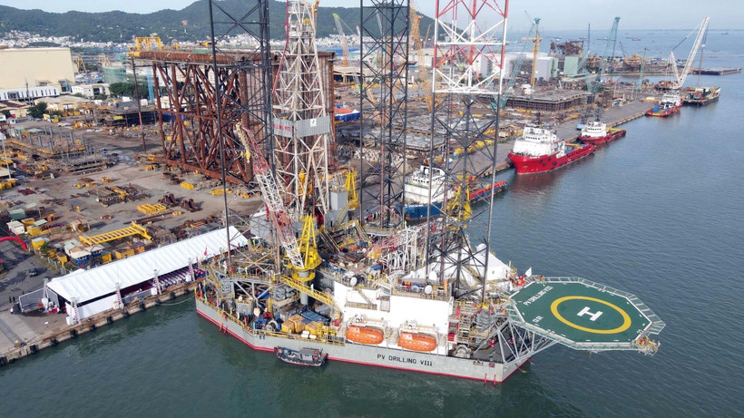 自主升降式钻井平台“PV Drilling VIII”。图自越通社