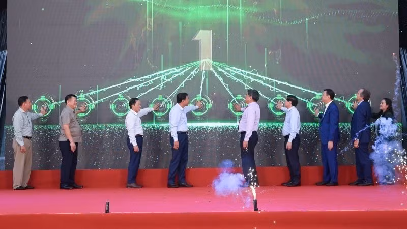 纸罐头生产线落成仪式。图自nhandan.vn
