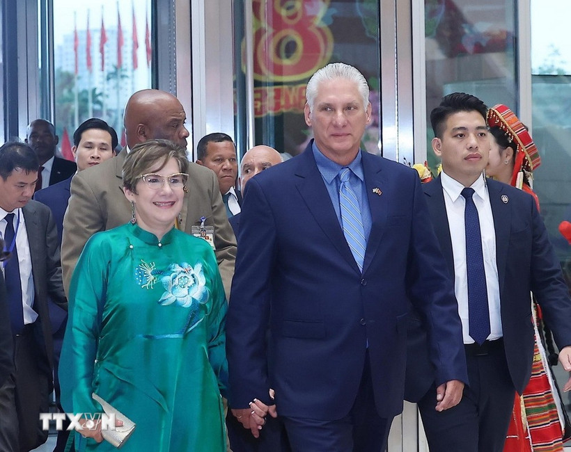 古巴共产党中央委员会第一书记、古巴共和国主席米格尔·迪亚斯-卡内尔·贝穆德斯于8月31日至9月2日对越南进行正式访问。图自越通社