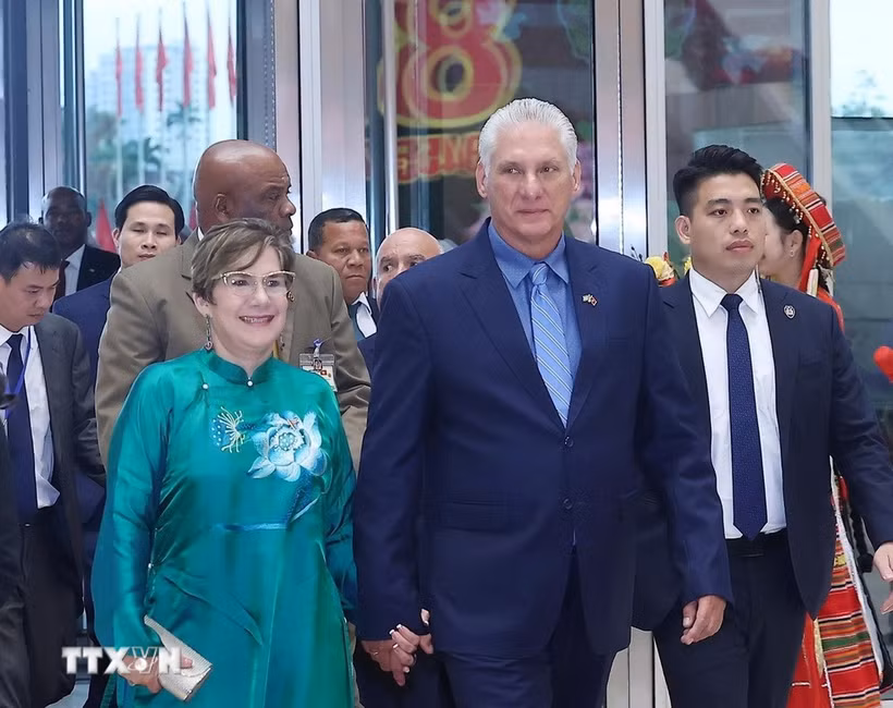 古巴共产党中央委员会第一书记、古巴共和国主席米格尔·迪亚斯-卡内尔·贝穆德斯于8月31日至9月2日对越南进行正式访问。图自越通社