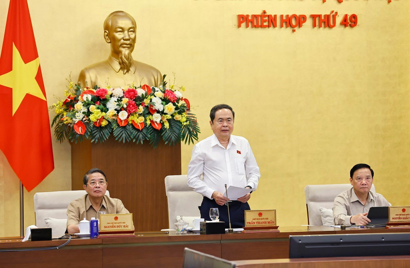 国会主席陈青敏发表讲话。图自越通社