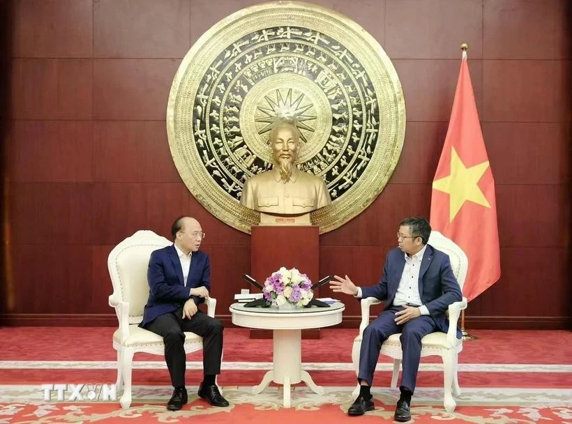 越南驻中国大使范青平会见广西壮族自治区人民政府副主席廖品琥。图自越通社