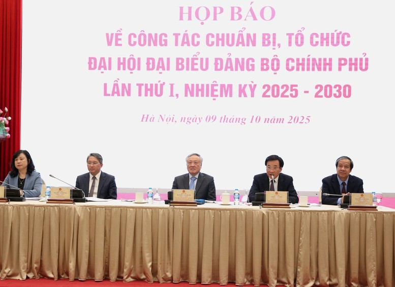 10月9日上午，政府党委就越共政府第一次代表大会（2025—2030年任期）组织工作举行新闻发布会。图自baochinhphu.vn
