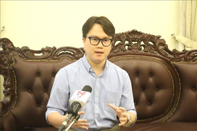 马来西亚槟城研究院研究员恩佐·沈鸿俊。图自越通社