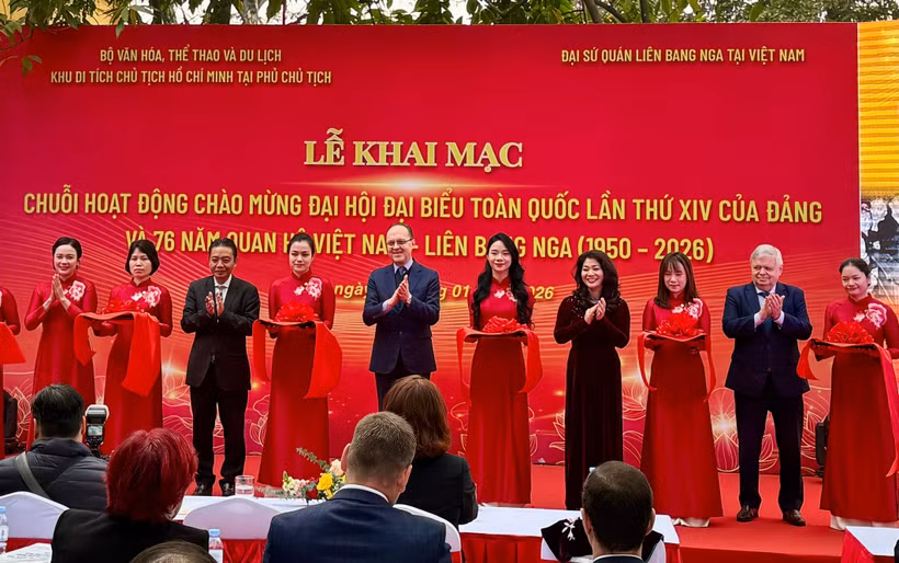 庆祝越共十四大暨越俄建交76周年系列活动开幕式。图自越通社